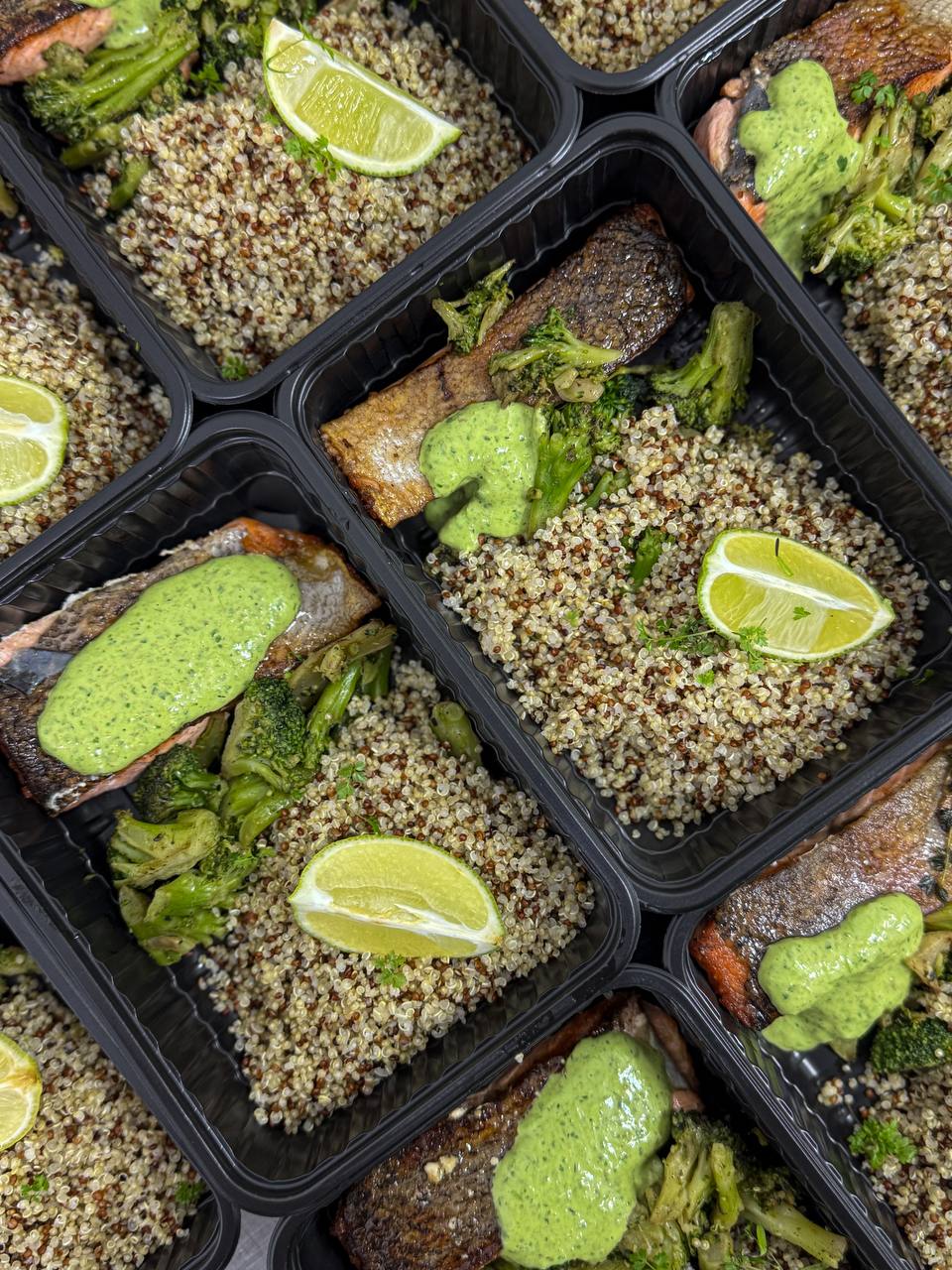 Лосось с киноа